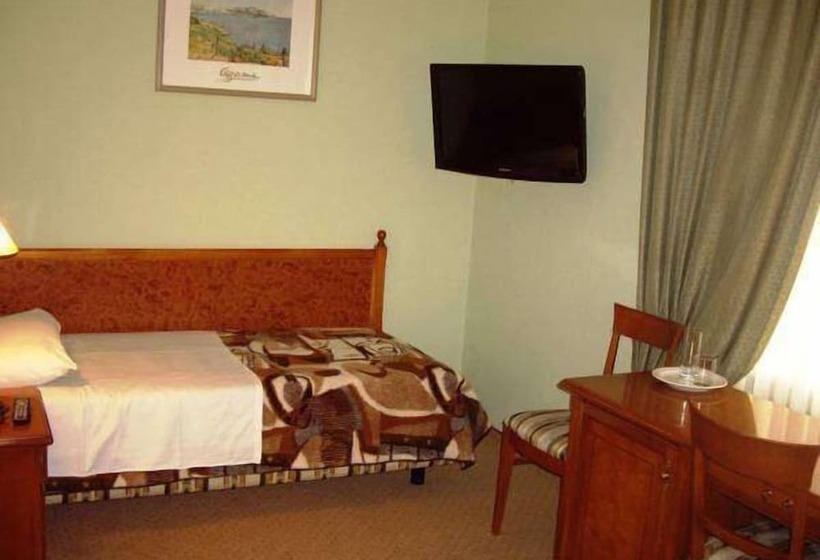 اتاق استاندارد یک نفره, Art Hotel Academy