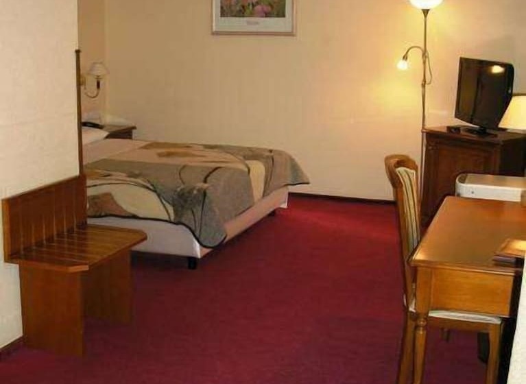 اتاق راحتی, Art Hotel Academy