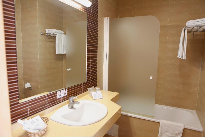 غرفة قياسية, Adiafa