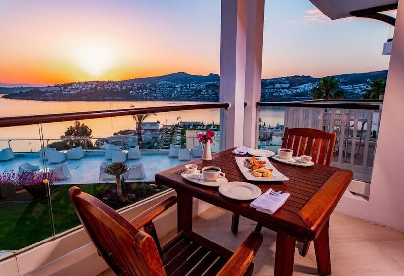 اتاق لوکس با چشم‌انداز دریا, Baia Bodrum