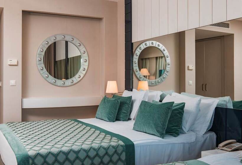 اتاق لوکس چهار تخته, Baia Bodrum