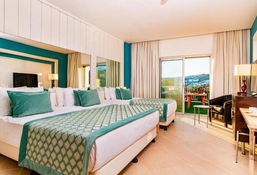 غرفة ديلوكس رباعية, Baia Bodrum