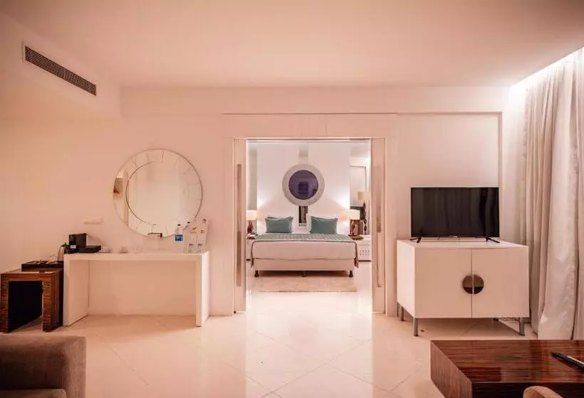 デラックススイート, Baia Bodrum