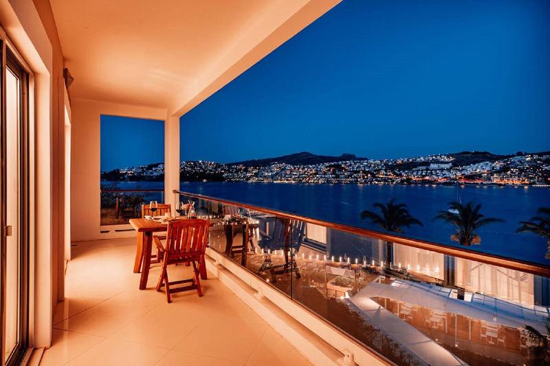 سوییت لوکس, Baia Bodrum