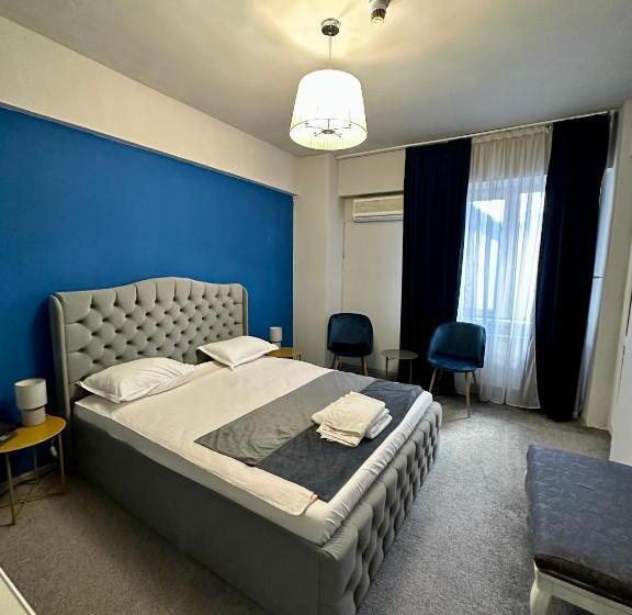 اتاق لوکس, Darin