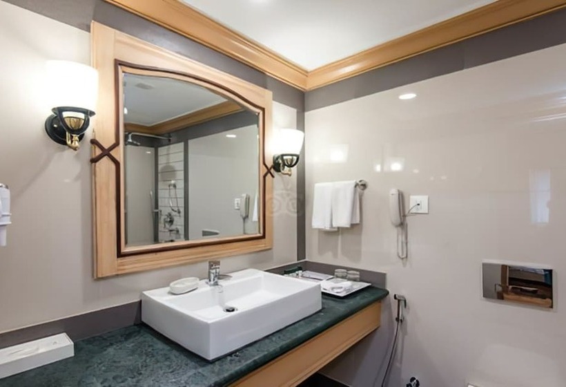 اتاق لوکس با چشم‌انداز, Fortune Resort Sullivan Court, Ooty   Member Itc S Hotel Group