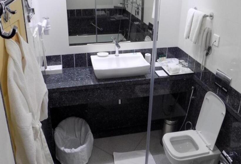 سوئیت پرزیدنت, Fortune Resort Sullivan Court, Ooty   Member Itc S Hotel Group