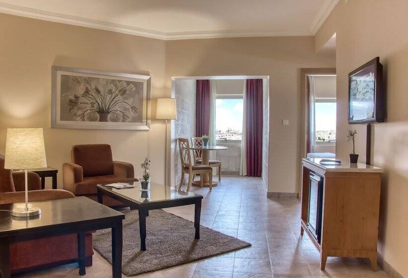 سوییت خانوادگی, Geneva