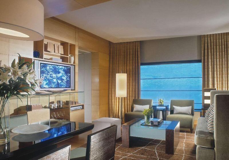 سوییت اجرایی, Hilton Kuala Lumpur