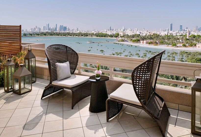 디럭스 룸, Mövenpick Hotel Bahrain