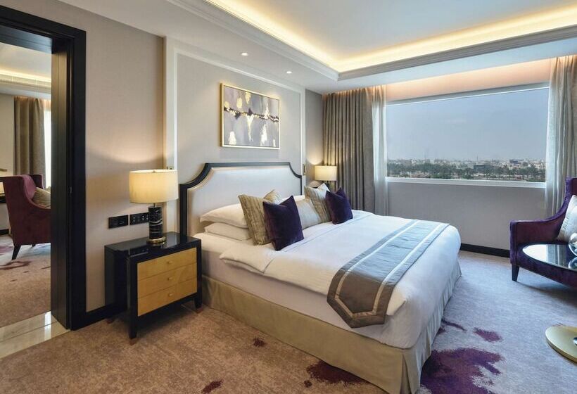 디럭스 룸, Mövenpick Hotel Bahrain