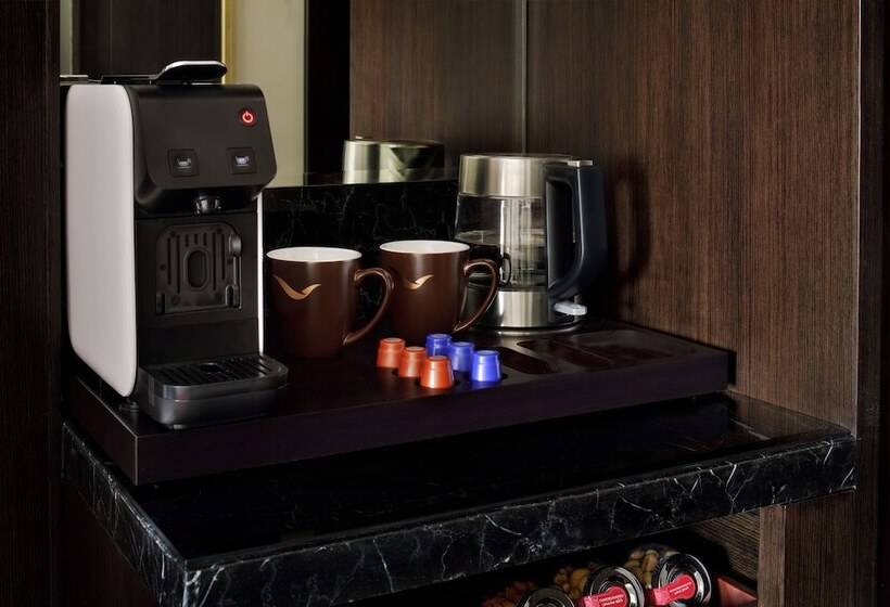 수피리어 룸, Mövenpick Hotel Bahrain