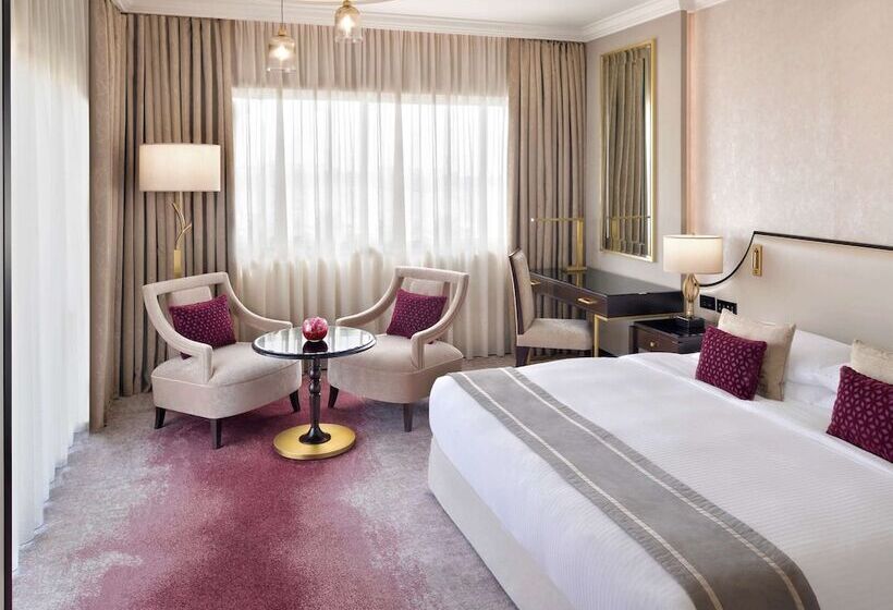 디럭스 룸, Mövenpick Hotel Bahrain