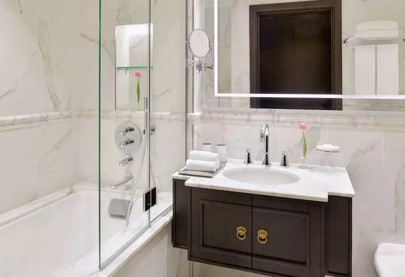 اتاق لوکس, Mövenpick Hotel Bahrain