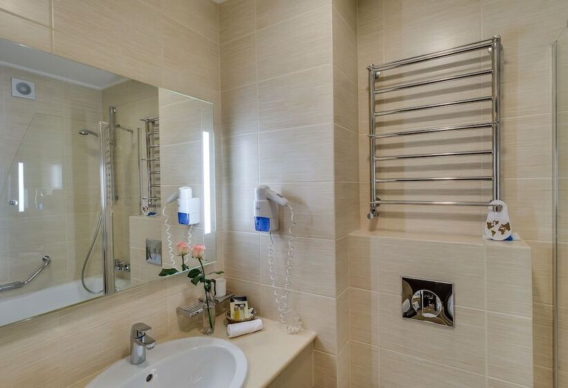 اتاق پرمیوم, Premier Hotel Dnister