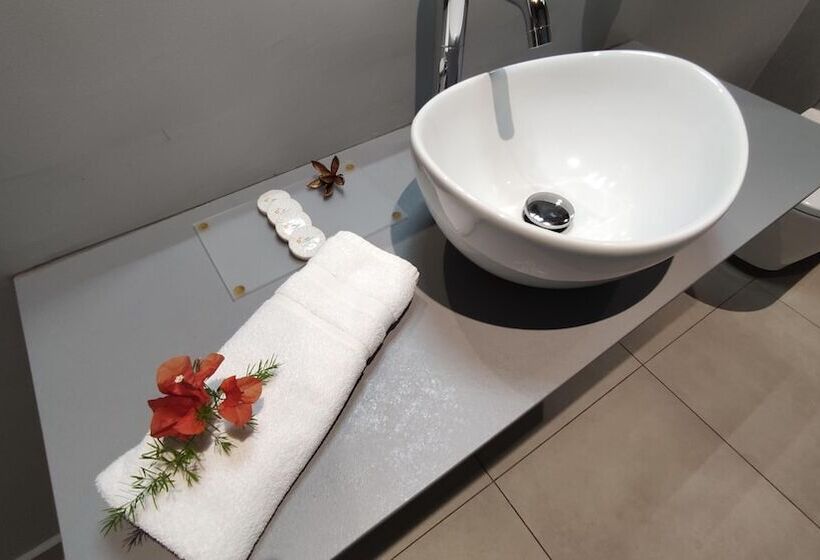 استودیو خانوادگی, Residence Habitation Grande Anse