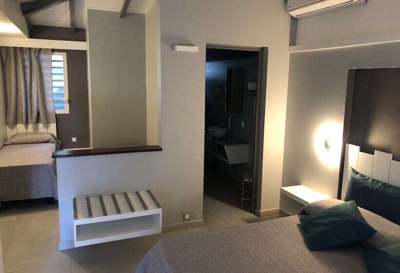 استودیو خانوادگی, Residence Habitation Grande Anse