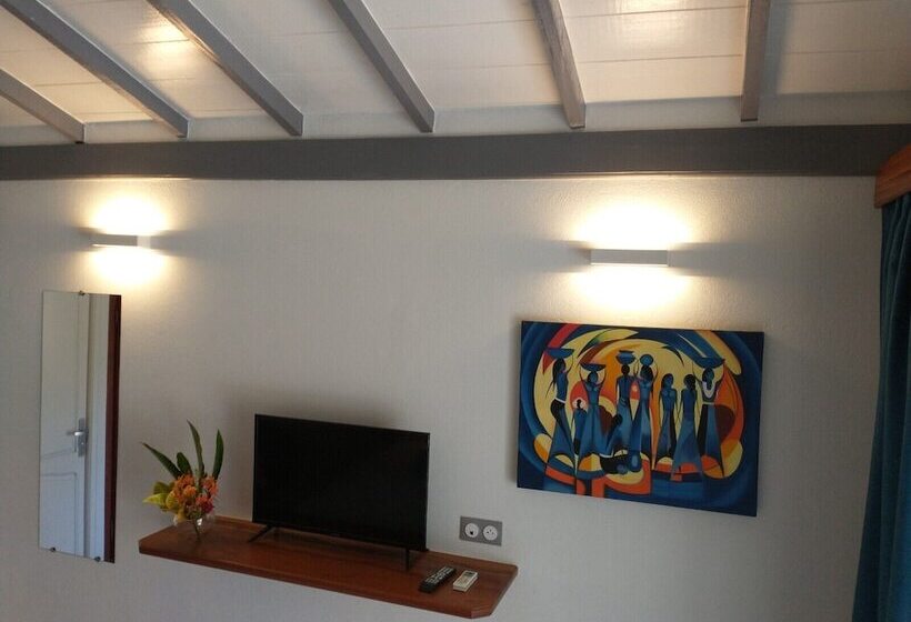 استودیوی سوپریور, Residence Habitation Grande Anse