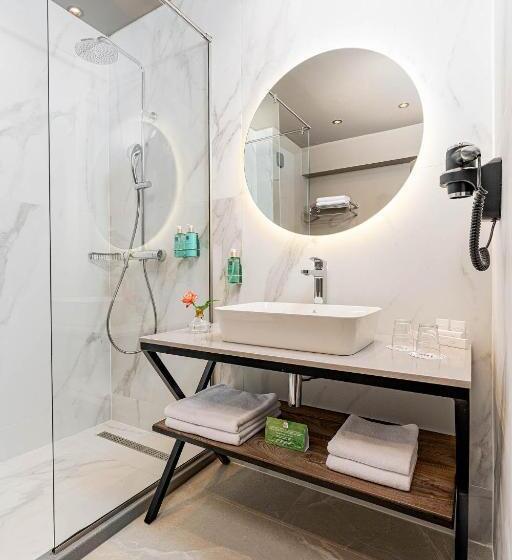 디럭스 룸 킹사이즈 침대, Rin Airport