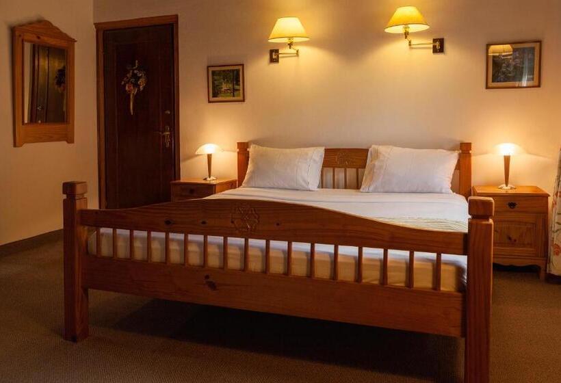 Номер Стандарт, Westfalenhaus