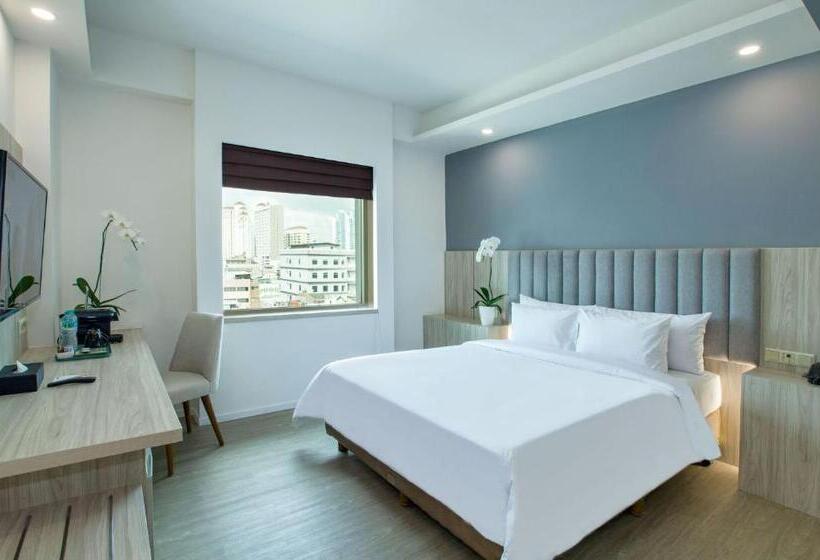 스탠다드 스튜디오 킹침대, Sparks Life Jakarta, Artotel Curated