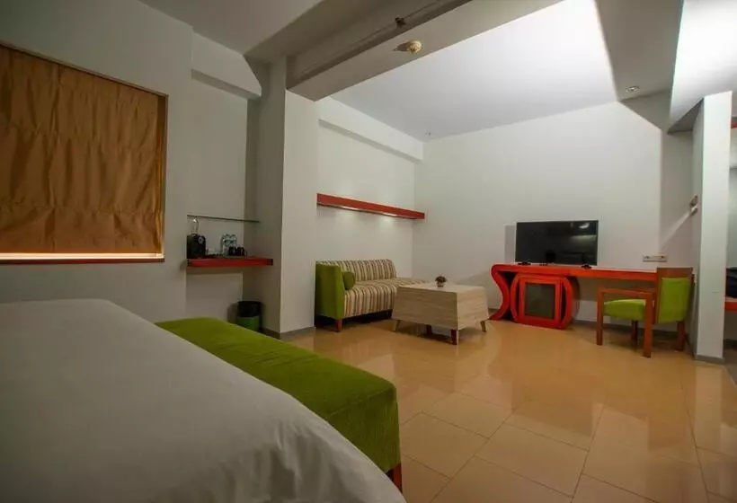 اتاق کلاس بیزنس, Sparks Life Jakarta, Artotel Curated