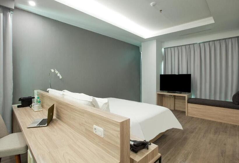 스탠다드 스튜디오, Sparks Life Jakarta, Artotel Curated