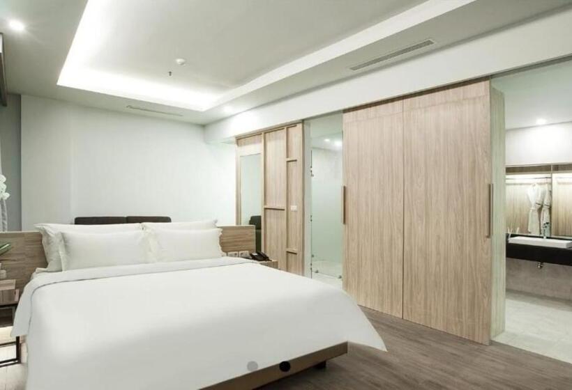 스탠다드 스튜디오, Sparks Life Jakarta, Artotel Curated