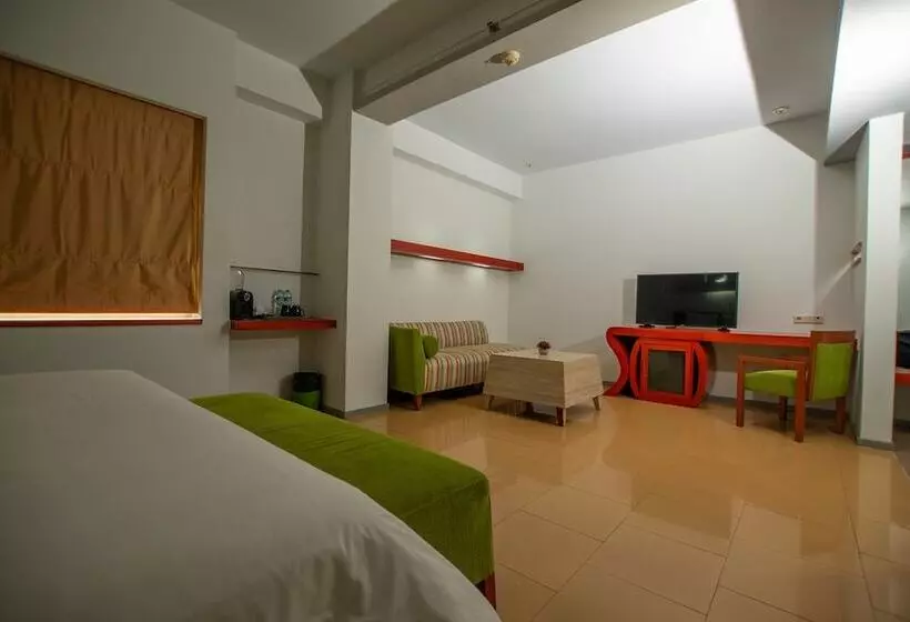اتاق کلاس بیزنس, Sparks Life Jakarta, Artotel Curated