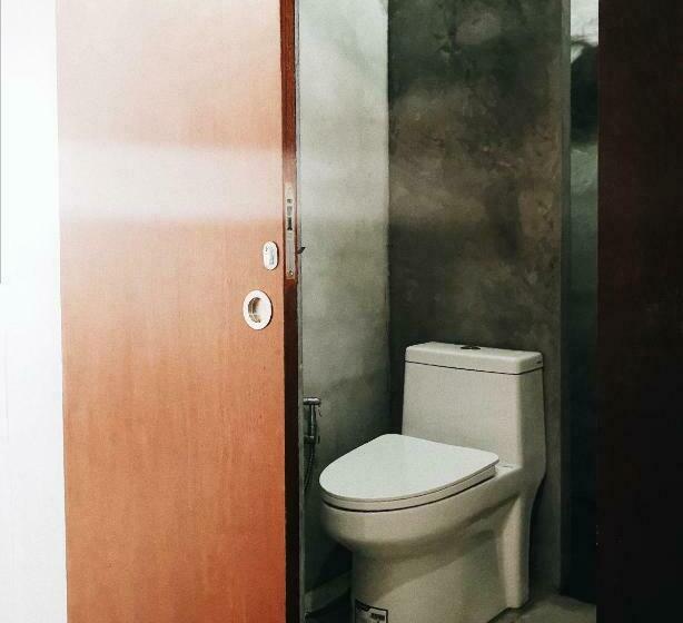 Letto in Camera Condivisa, Tall Tree Kata Phuket