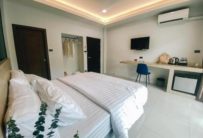 Camera Deluxe con Balcone, Tall Tree Kata Phuket