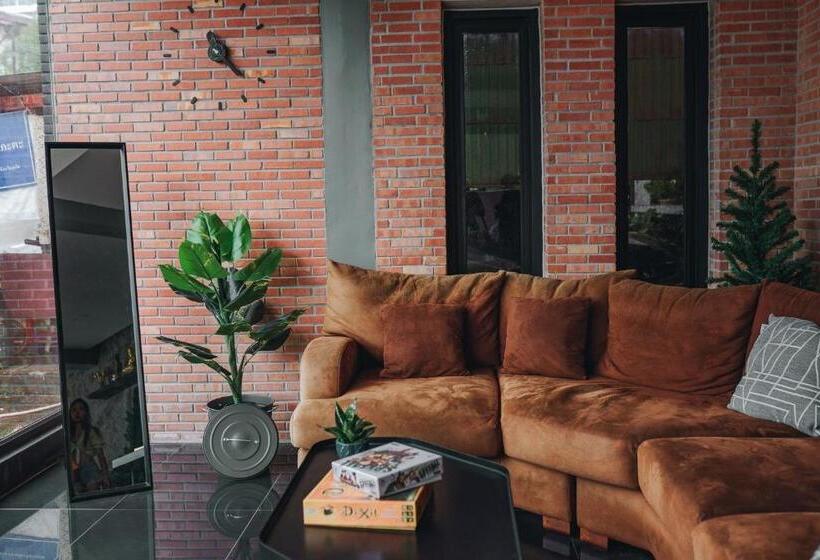 Camera Standard Letto King, Tall Tree Kata Phuket