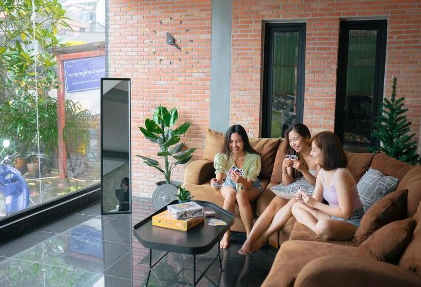 Camera Standard Letto King, Tall Tree Kata Phuket