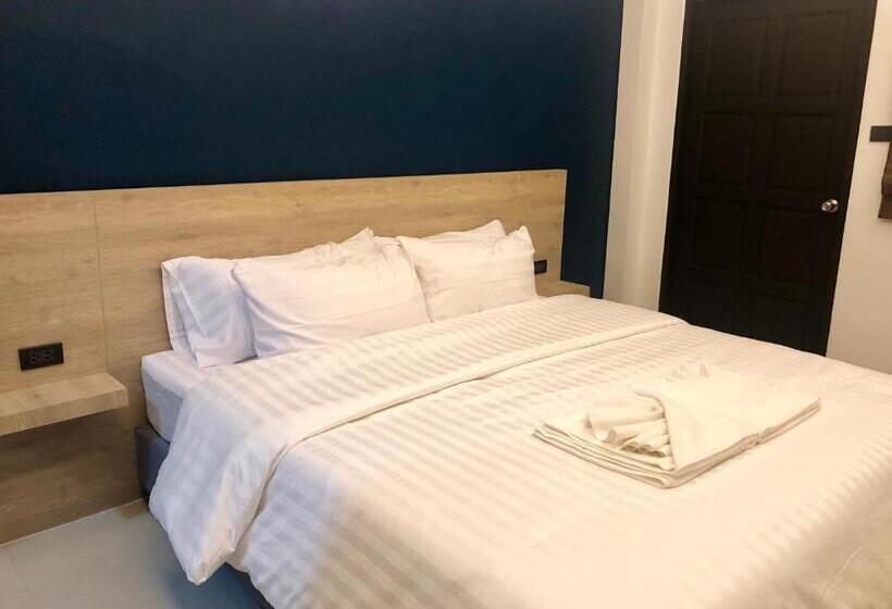 Camera Standard Letto King, Tall Tree Kata Phuket