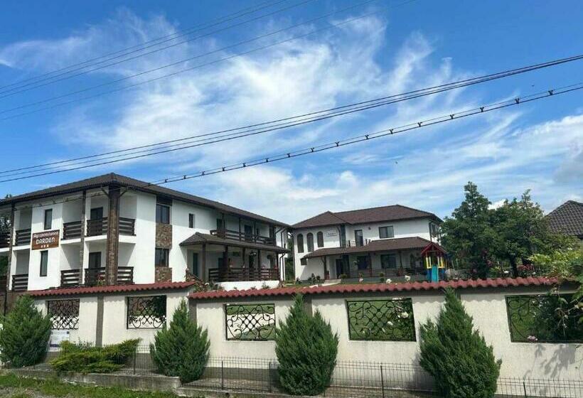 バルコニー付きスタンダードルーム, Agropensiunea Darden