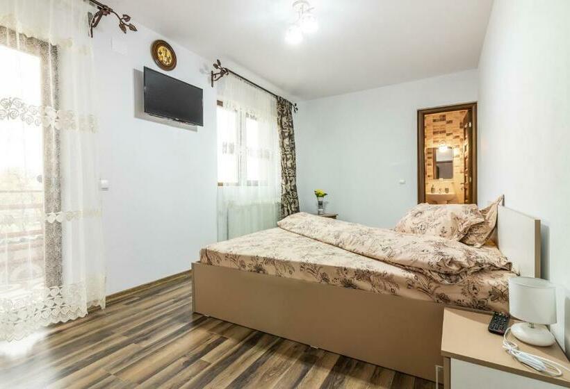 バルコニー付きスタンダードルーム, Agropensiunea Darden