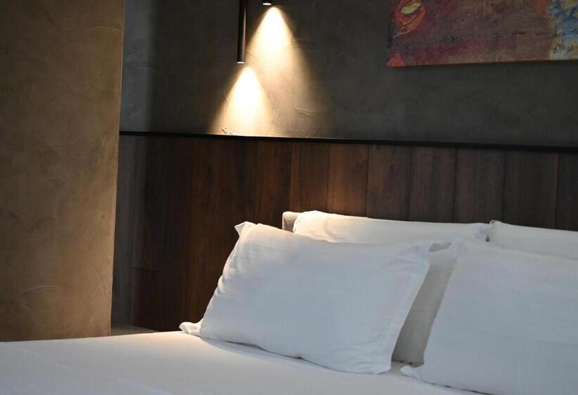 장애인을 위한 킹사이즈 침대 스탠다드 룸, Ap Hotel Boutique