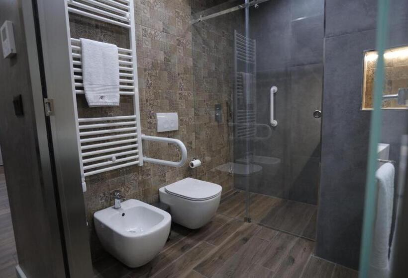 חדר סטנדרט, מיטת קינג, מותאם לאדם עם מוגבלויות, Ap Hotel Boutique