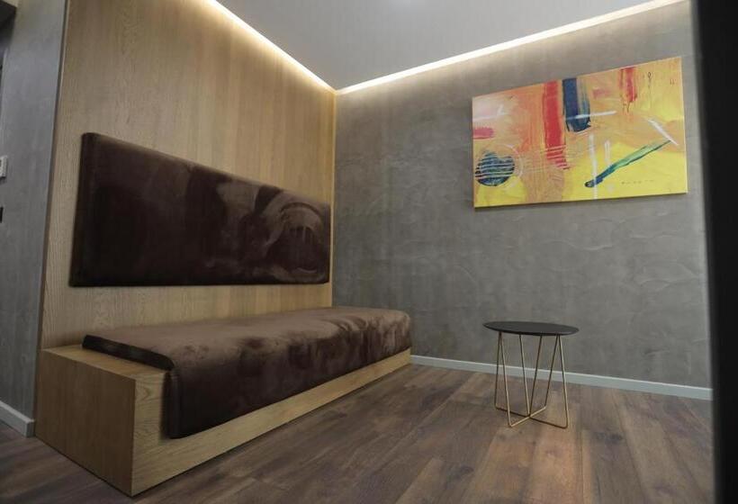스탠다드 트리플 룸, Ap Hotel Boutique