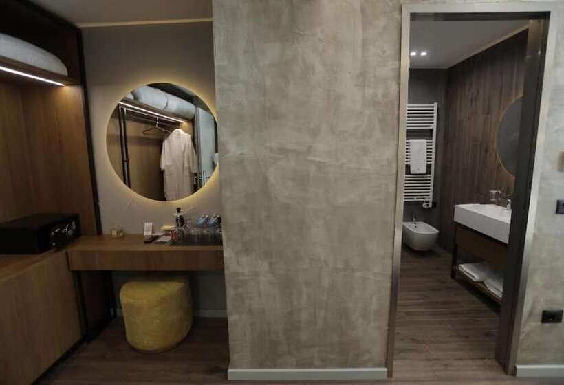 חדר דלוקס לשלושה, Ap Hotel Boutique