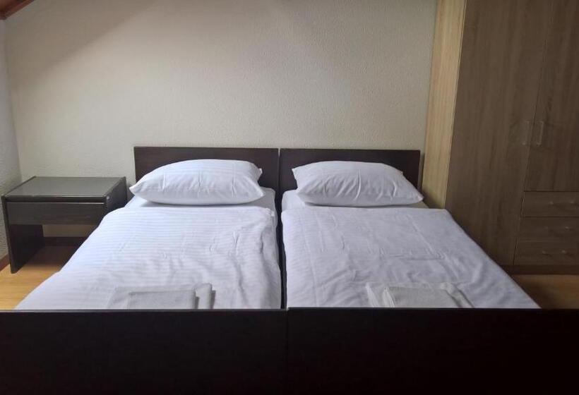 اتاق استاندارد سه نفره, Gostilna Lokve