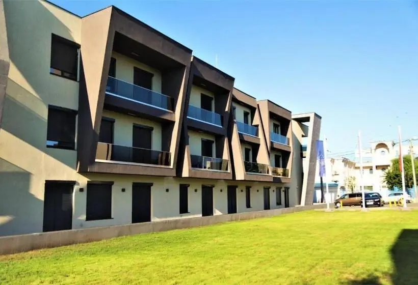 庭の見える1ベッドルームアパートメント, Enjoy Life Apartments