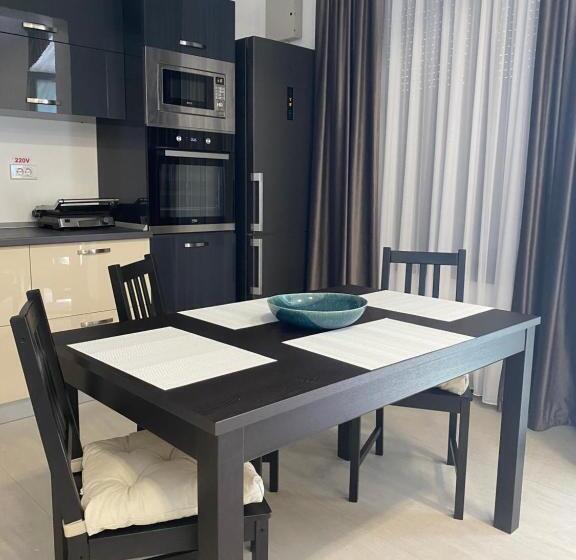 Апартаменты 1 Спальня с Террасой, Enjoy Life Apartments
