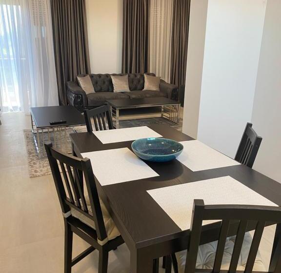 Апартаменты 1 Спальня с Балконом, Enjoy Life Apartments
