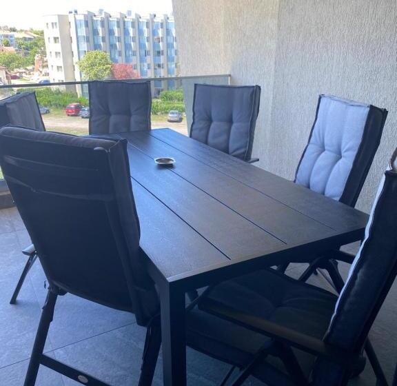 Апартаменты 2 Спальни, Enjoy Life Apartments