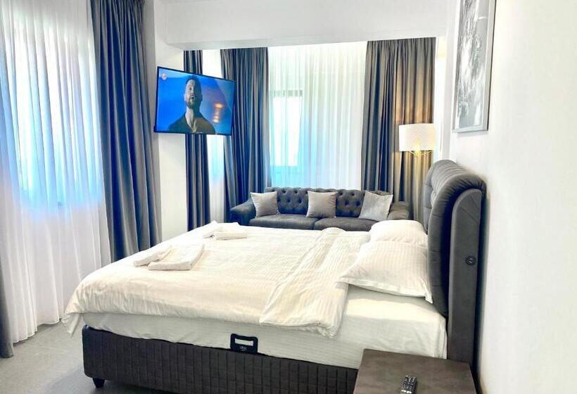 Economy Triple Room, Enjoy Life Apartments