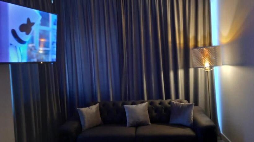 Трежместный Номер Economy, Enjoy Life Apartments