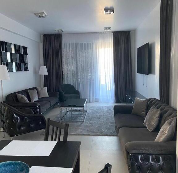 Апартаменты 1 Спальня с Террасой, Enjoy Life Apartments