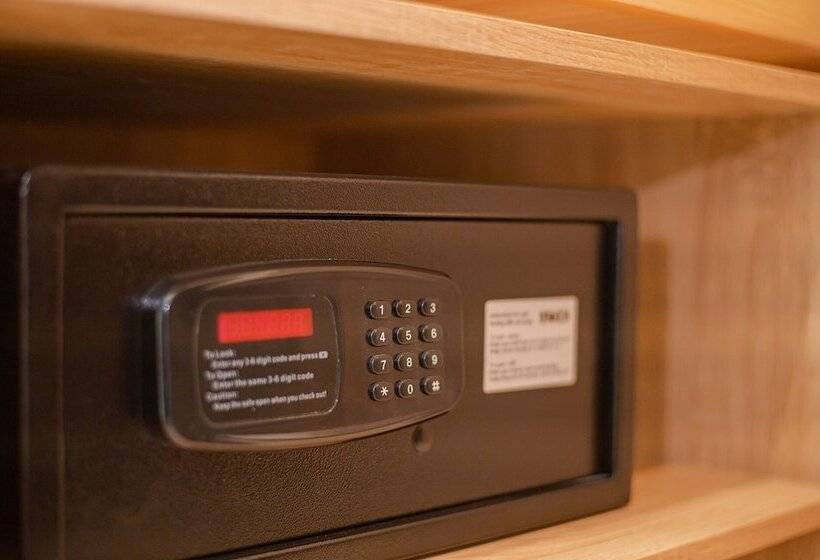 חדר דלוקס, Hải âu Biên Cương