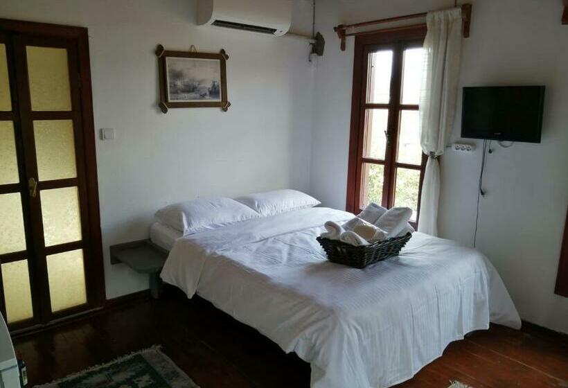 Quarto Deluxe, Meglen Konak